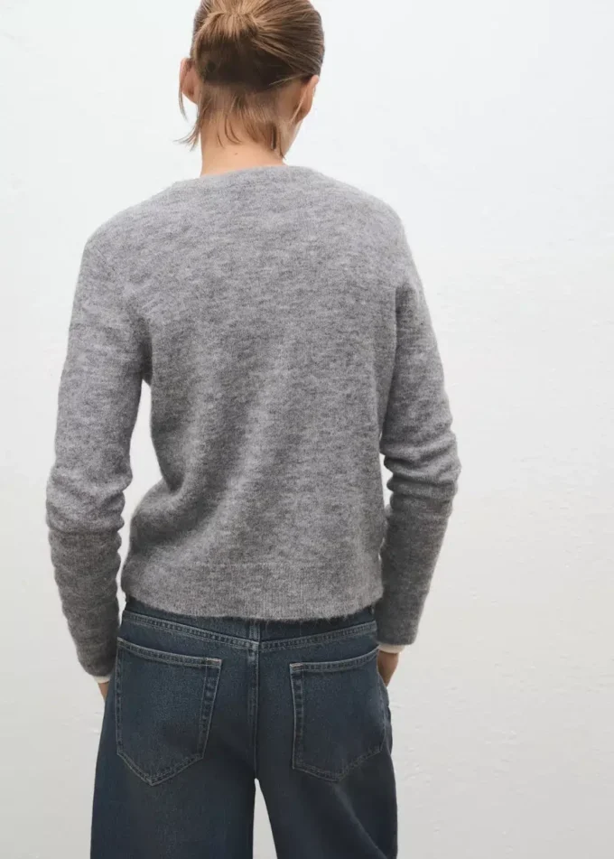 Pull en maille de laine mélangée