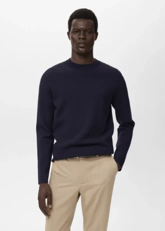 Pull en maille moyenne, coupe classique Pull en maille moyenne, coupe classique