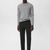 Pull en maille moyenne, coupe classique Pull en maille moyenne, coupe classique