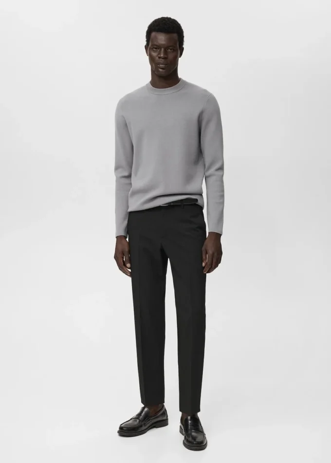 Pull en maille moyenne, coupe classique Pull en maille moyenne, coupe classique