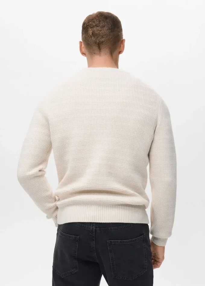 Pull en maille structurée