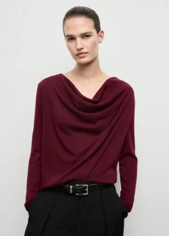 Pull à encolure drapée