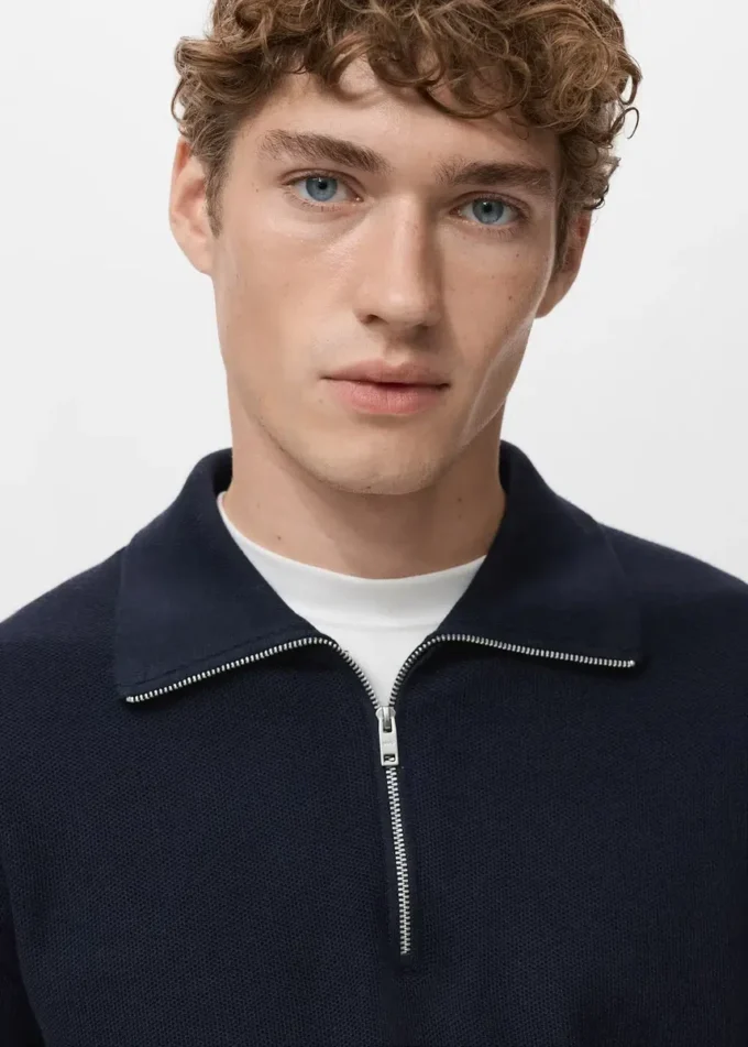 Pull microstructuré avec col zippé Pull microstructuré avec col zippé