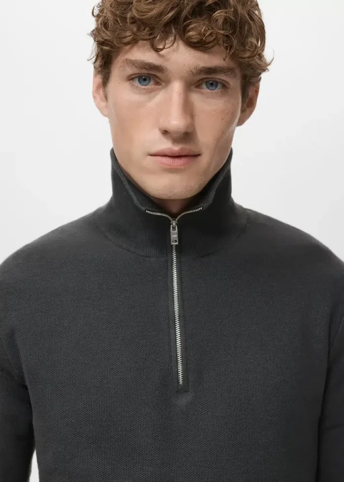 Pull microstructuré avec col zippé Pull microstructuré avec col zippé