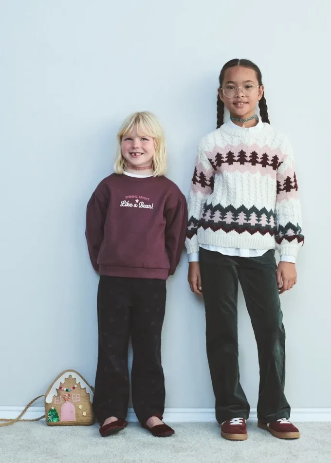 Pull tricoté à motif de Noël