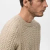 Pull tricoté tressé Pull tricoté tressé