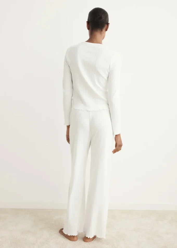 Pyjama deux pièces en coton ajouré Pyjama deux pièces en coton ajouré