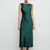 Robe ajustée en satin Robe ajustée en satin