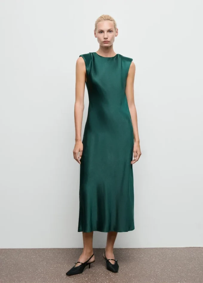 Robe ajustée en satin Robe ajustée en satin