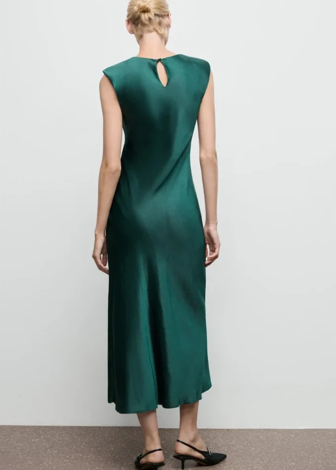 Robe ajustée en satin Robe ajustée en satin