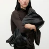 Robe ajustée à manches cloche Robe ajustée à manches cloche