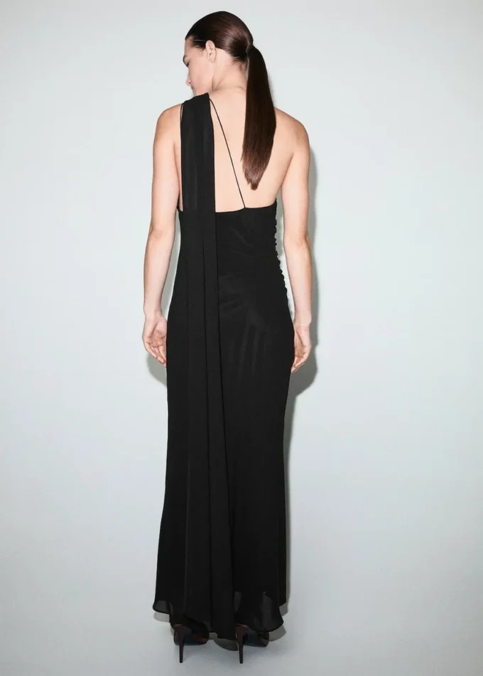 Robe asymétrique avec foulard Robe asymétrique avec foulard