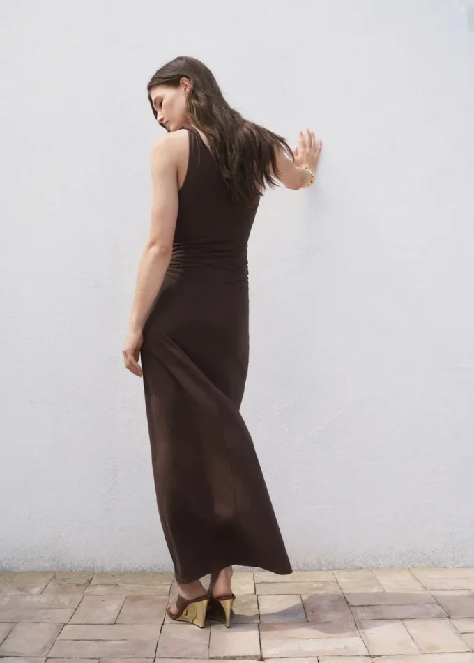 Robe asymétrique à bretelles froncées Robe asymétrique à bretelles froncées