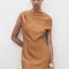 Robe asymétrique drapée Robe asymétrique drapée