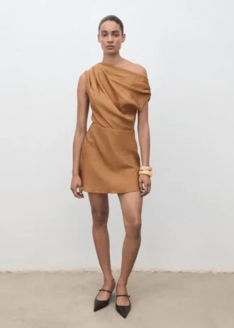 Robe asymétrique drapée