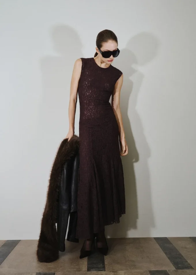 Robe asymétrique en dentelle Robe asymétrique en dentelle