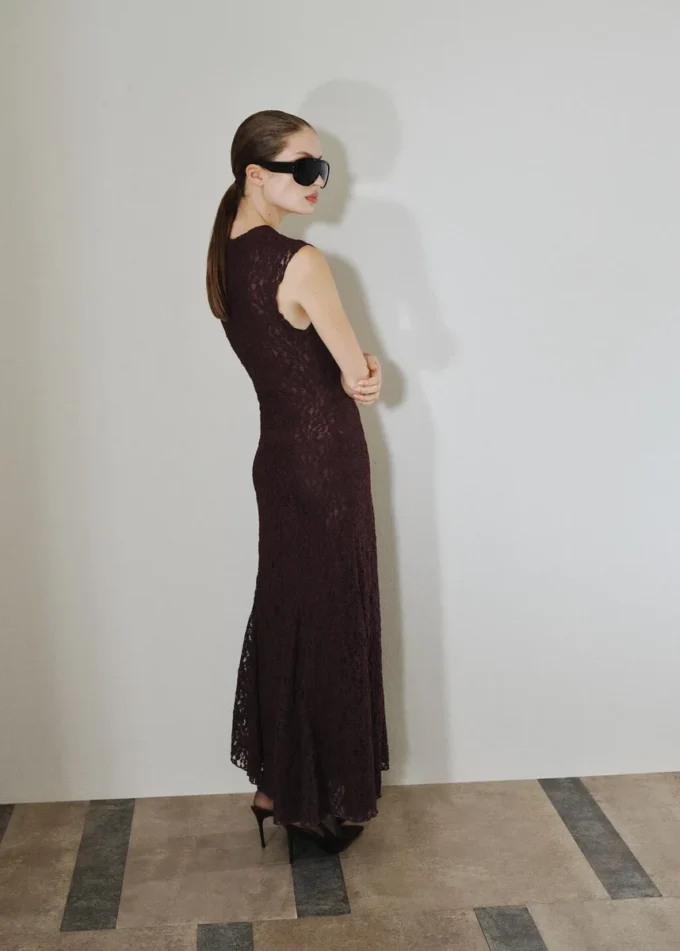 Robe asymétrique en dentelle Robe asymétrique en dentelle