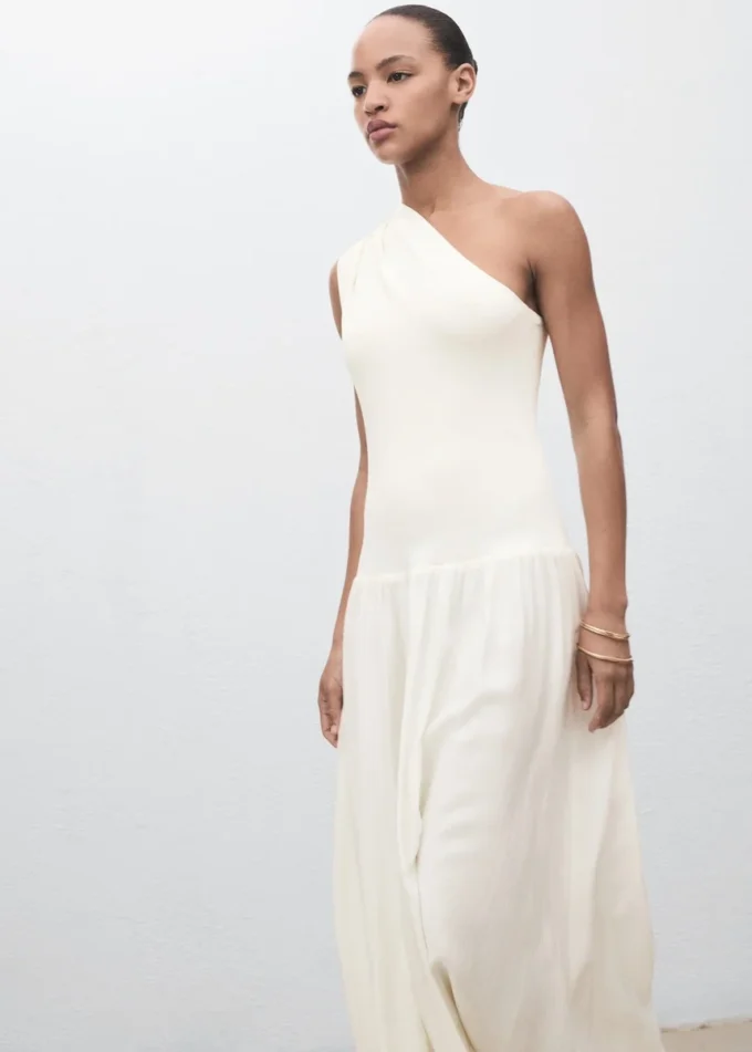 Robe asymétrique en maille combinée Robe asymétrique en maille combinée