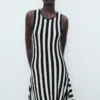 Robe asymétrique en maille fine Robe asymétrique en maille fine
