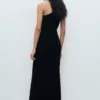 Robe asymétrique en maille mélangée Robe asymétrique en maille mélangée