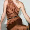 Robe asymétrique en satin Robe asymétrique en satin