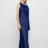 Robe asymétrique en satin Robe asymétrique en satin