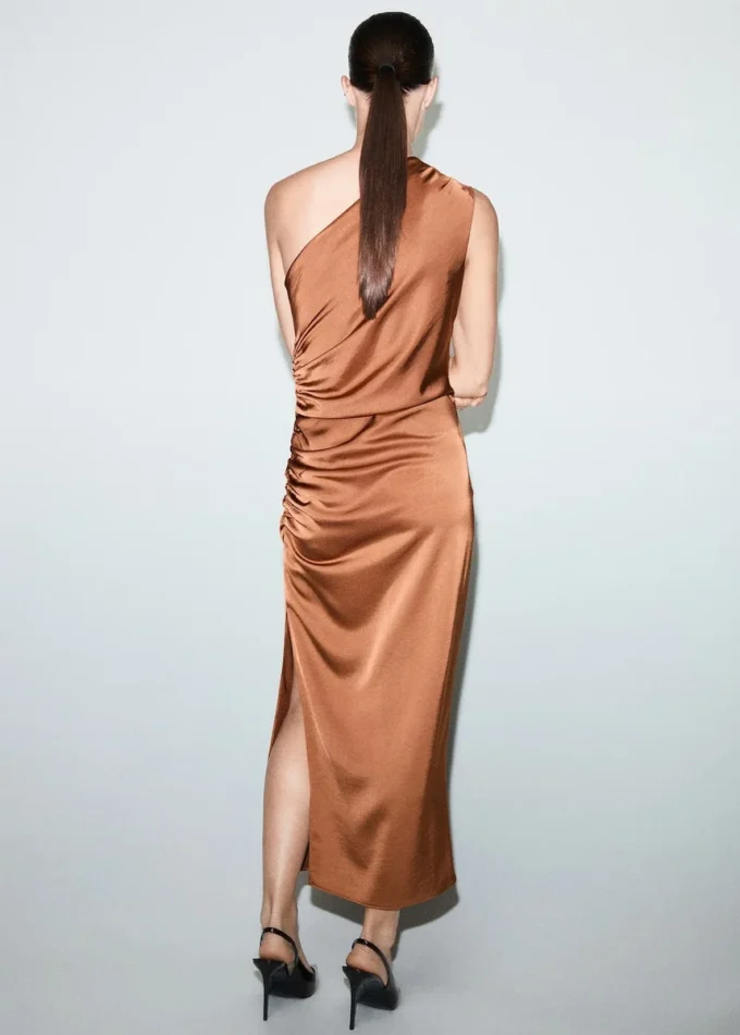 Robe asymétrique en satin Robe asymétrique en satin