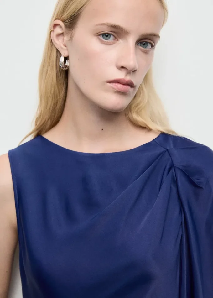 Robe asymétrique en satin Robe asymétrique en satin