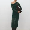Robe asymétrique semi-transparente Robe asymétrique semi-transparente