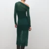 Robe asymétrique semi-transparente Robe asymétrique semi-transparente