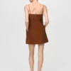 Robe avec encolure en nœud Robe avec encolure en nœud