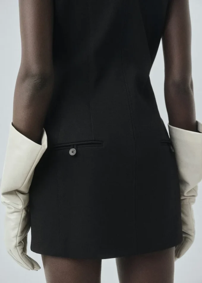 Robe avec poche cousue Robe avec poche cousue