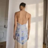 Robe brodée de fleurs avec détails frangés Robe brodée de fleurs avec détails frangés