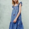 Robe à broderies florales Robe à broderies florales