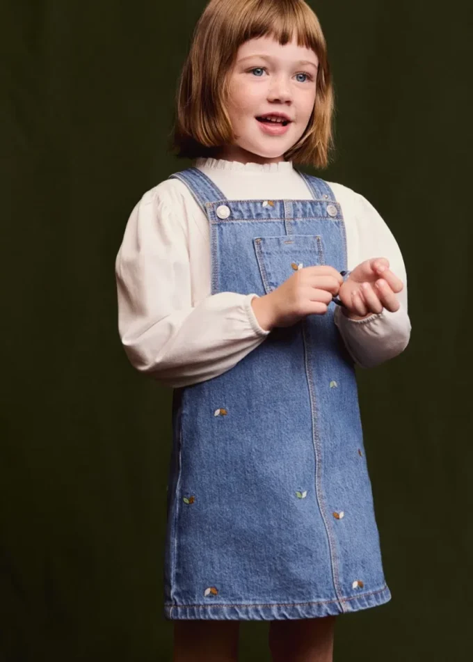 Robe chasuble en denim brodé Robe chasuble en denim brodé