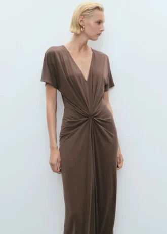 Robe à col en V et encolure froncée