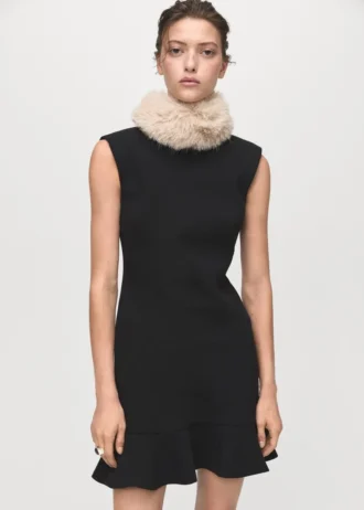 Robe à col haut avec volants
