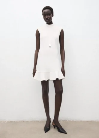 Robe à col haut avec volants