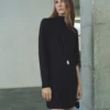 Robe à col roulé et manches asymétriques Robe à col roulé et manches asymétriques