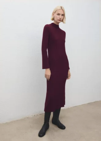 Robe côtelée à col Perkins