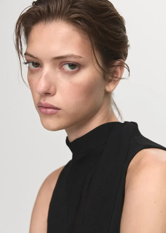 Robe à découpes et nœuds Robe à découpes et nœuds