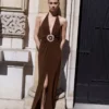 Robe dos nu avec détail floral Robe dos nu avec détail floral