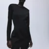 Robe dos nu avec ourlet en dentelle Robe dos nu avec ourlet en dentelle
