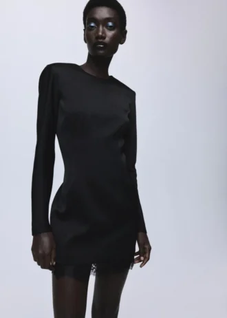 Robe dos nu avec ourlet en dentelle Robe dos nu avec ourlet en dentelle