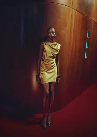 Robe dos nu effet satiné Robe dos nu effet satiné