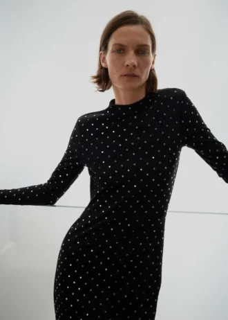 Robe à dos nu et cristaux Robe à dos nu et cristaux