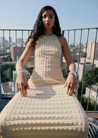 Robe en crêpe à dos nu