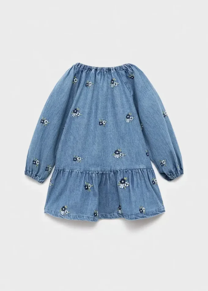 Robe en denim brodée de fleurs Robe en denim brodée de fleurs