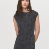 Robe en jacquard satiné à fleurs Robe en jacquard satiné à fleurs