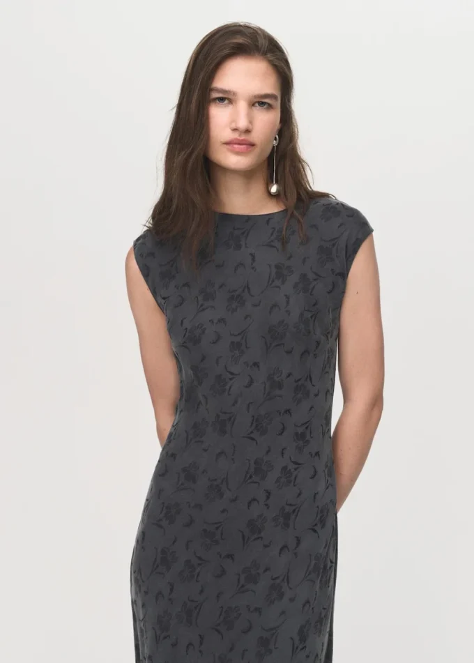 Robe en jacquard satiné à fleurs Robe en jacquard satiné à fleurs
